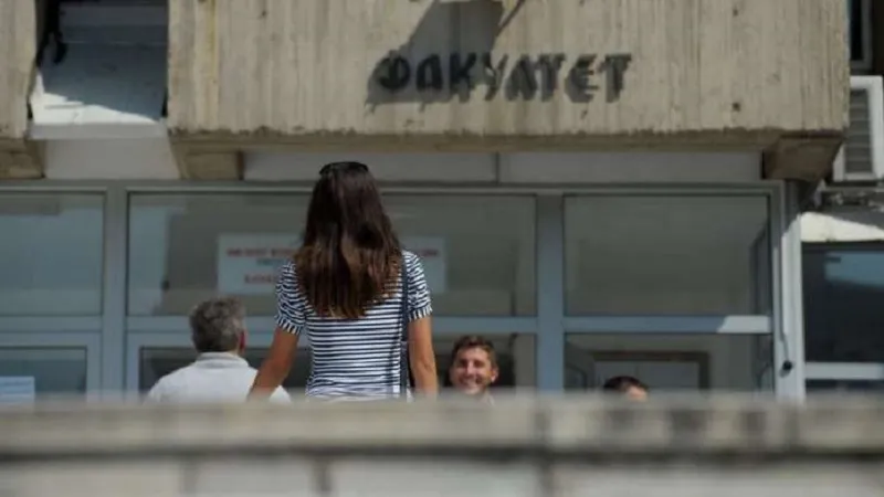 Почна академската година за околу 53.500 студенти, од кои 13.800 бруцоши: свечениот час е лесниот дел