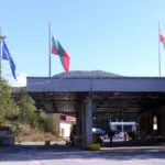 Без пасош, на стоп-листа, а сепак во Софија: кој ја пушти Ива Михаилова преку границата?