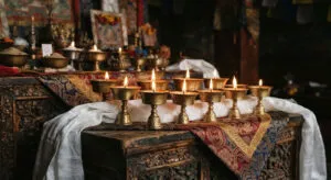Кралската свадба во Бутан пред 15 години: почетокот во 8:20 го одредија астролози, а невестата побара кралот да се откаже од полигамијата
