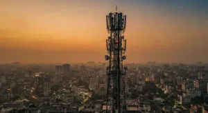 Jio на Амбани оди на берза со можеби најголемото IPO во Индија: од 3,2 милијарди долари, до 2,9 милијарди одат за враќање долг