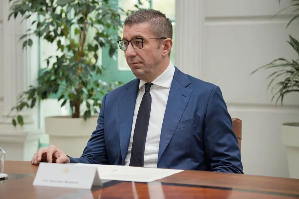 Струјата не поскапува до крајот на годината, а за 1 јануари премиерот вели: да почекаме што ќе кажат компаниите