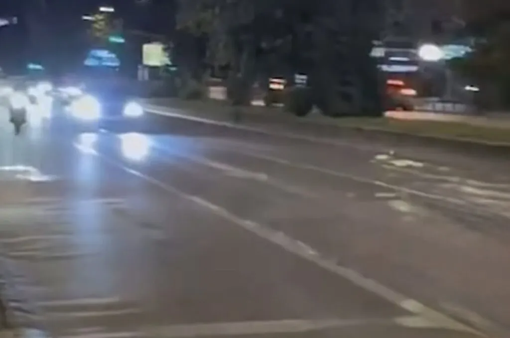 Скопјанец возел на едно тркало по Партизанска без возачка за да се снима за ТикТок: полицијата реагираше дури кога видеото стана вирално
