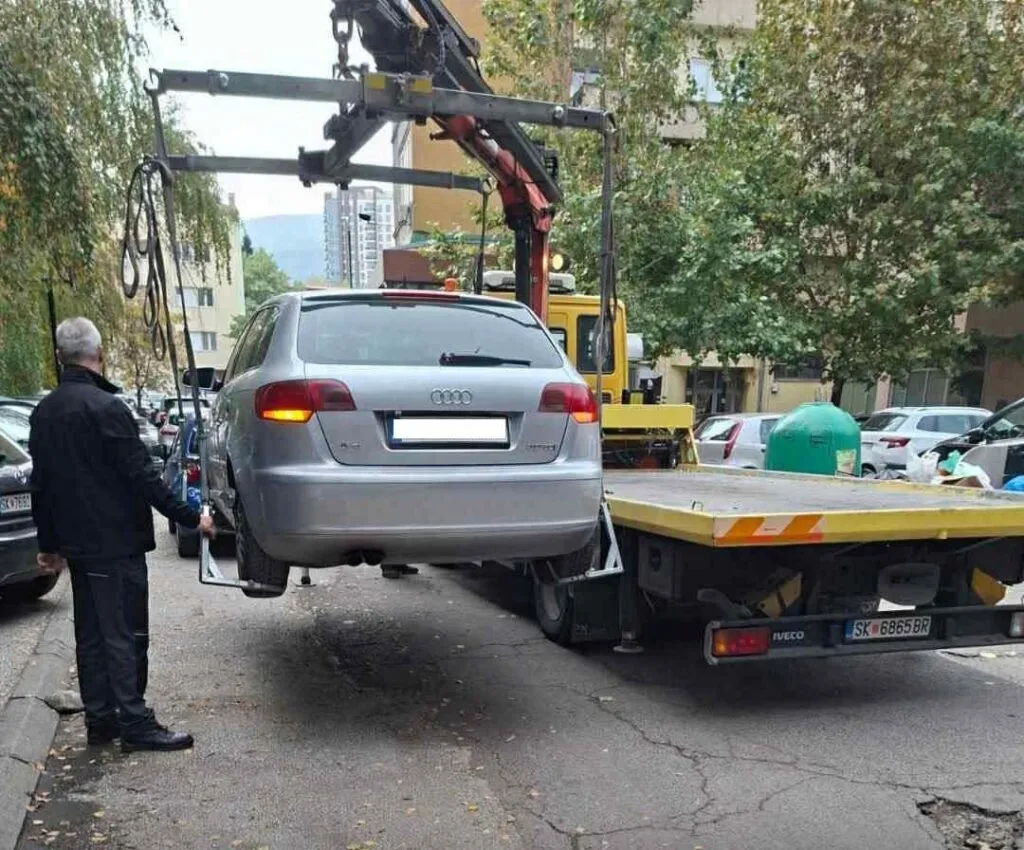 „Пајакот“ на ПОЦ крена 135 непрописно паркирани возила во Центар за една недела