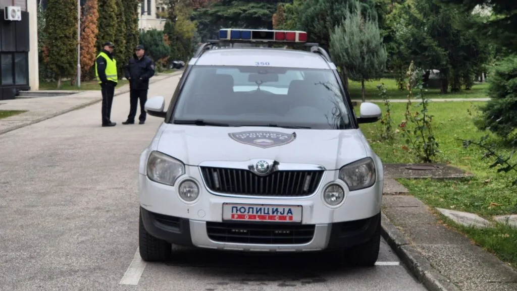 40-годишна жена влегла во дом на 81-годишник во Струшко, го нападнала и му зела пари