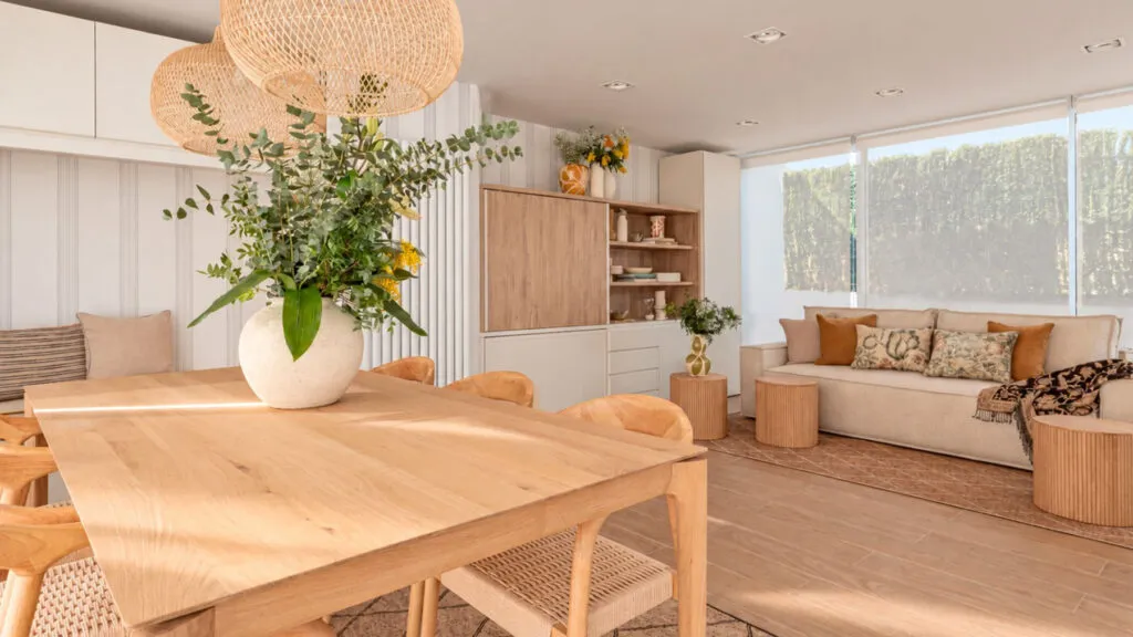 Ungenutzte Terrasse in Barcelona wird zur 50-Quadratmeter-Wohnung: ein Büro, das im Schrank verschwindet, und ein Sofa, das zum Bett wird