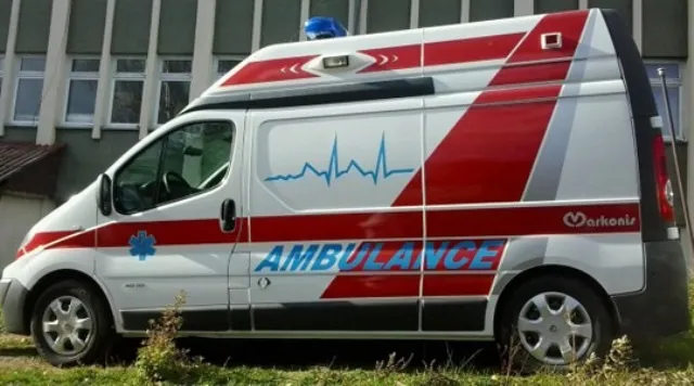 Осум лица се тепале со предмети во двор во Баница, четири завршиле со тешки телесни повреди