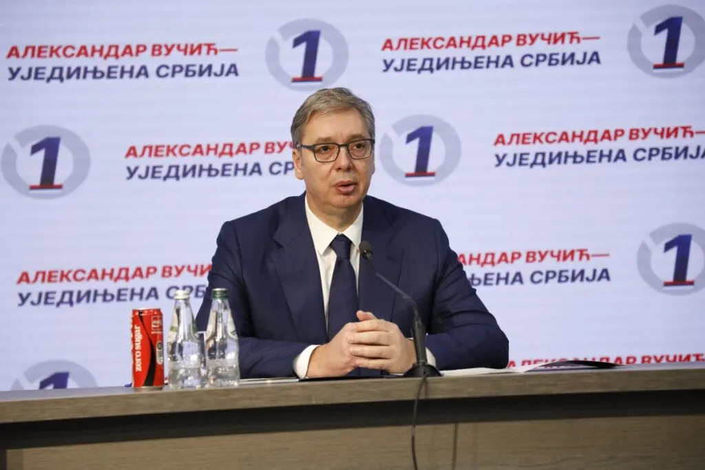 Вучиќ по поразот бара од Европа да не се гаси ниту една телевизија: Србија ја менува власта, а првата битка е за медиумите